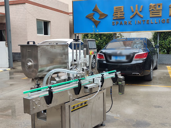 單頭全自動(dòng)果醬灌裝機(jī)