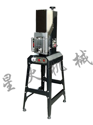 桌面型醬料真空旋蓋機(jī)